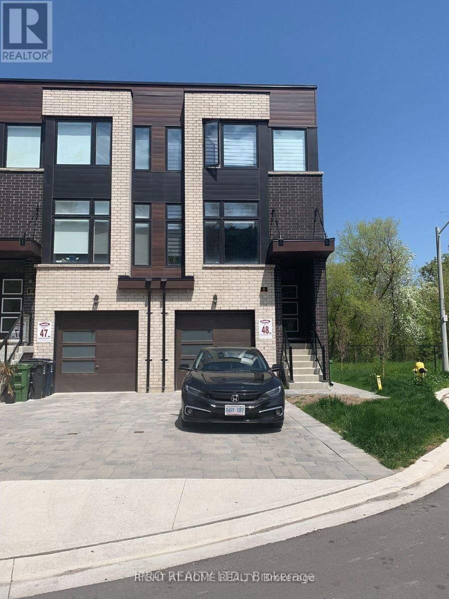Property Photo:  8 Creekbank Road 1  ON M6L 0A4 