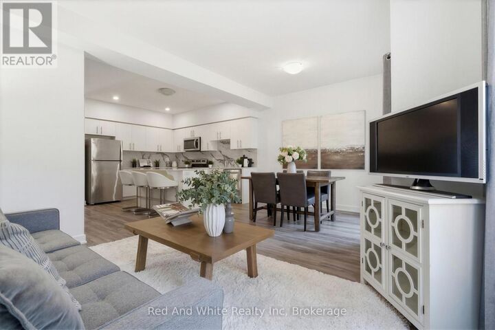 Property Photo:  110 Fergus Avenue 22  ON N2A 0K9 