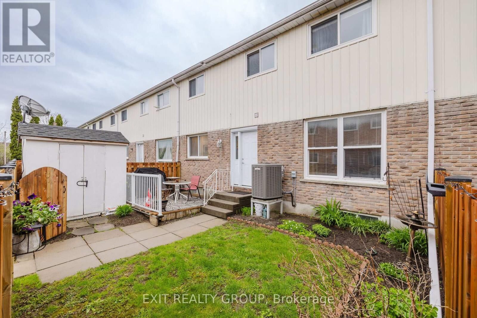Property Photo:  19 Tracey Park Drive 36  ON K8P 4R4 