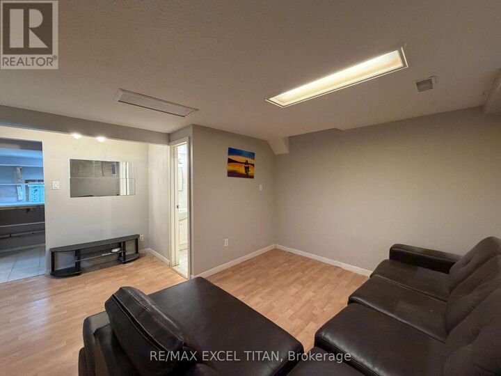 Property Photo:  251 Shawnee Circle Bsmt  ON M2H 2Y3 