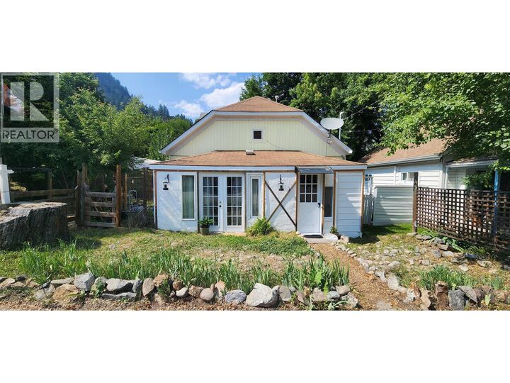 Property Photo: 173 75th Avenue BC V0H 1H0