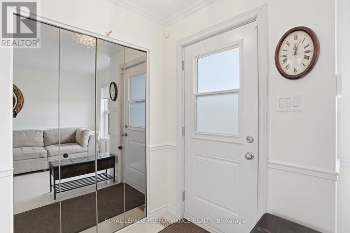 Property Photo:  768 Nelson Street West  ON K6A 3P2 