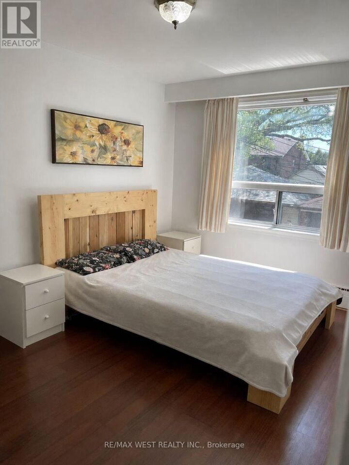 Property Photo:  45 Clovelly Avenue 2  ON M6C 1Y2 