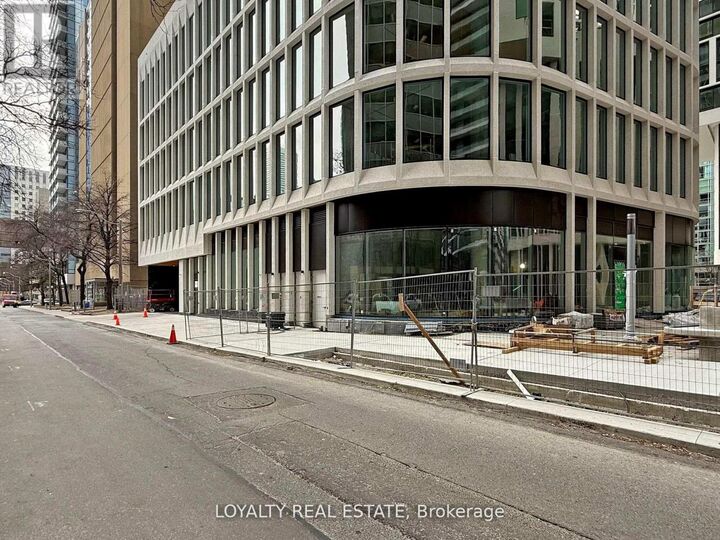Property Photo:  230 Simcoe Street 2713  ON M5T 1T4 