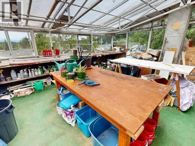 Property Photo: 6503 Hillcrest Ave BC V8A 4Y5