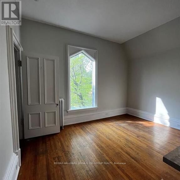 Property Photo:  388 King Street West  ON K6V 3S6 