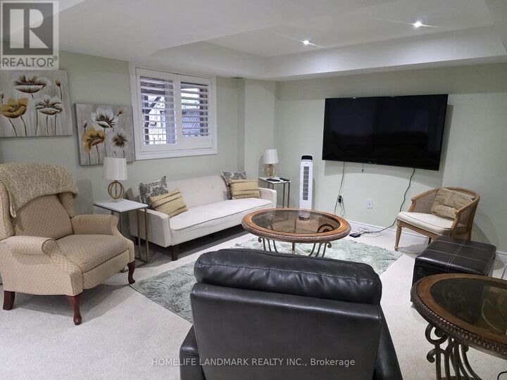 Property Photo:  1160 Windgrove Square  ON L1X 2S6 