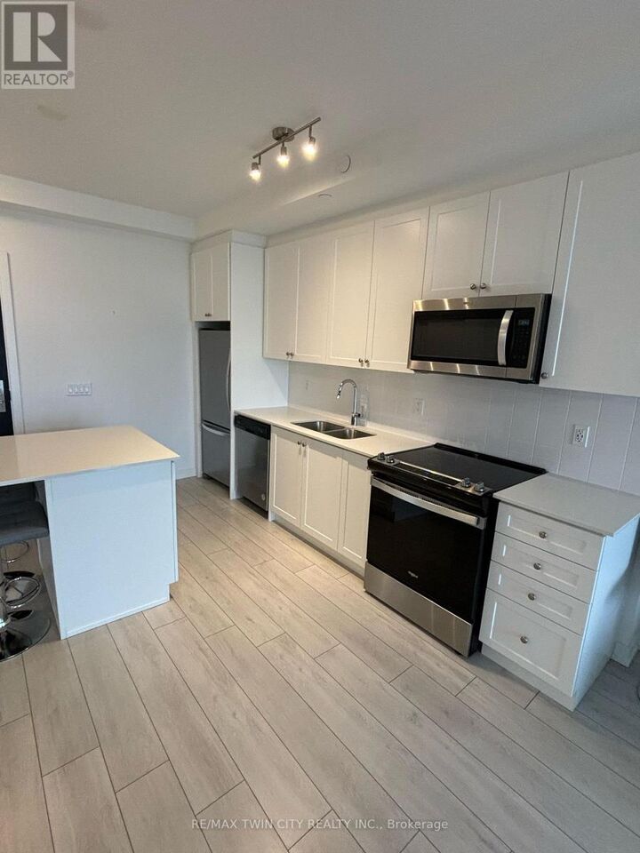 Property Photo:  55 Duke Street West 606  ON N2H 0C9 