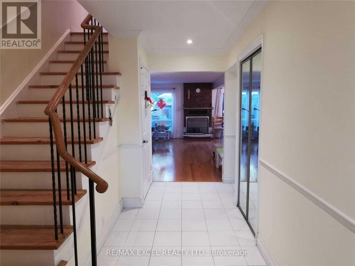 Property Photo:  75 Ecclesfield Drive  ON M1W 2Y3 