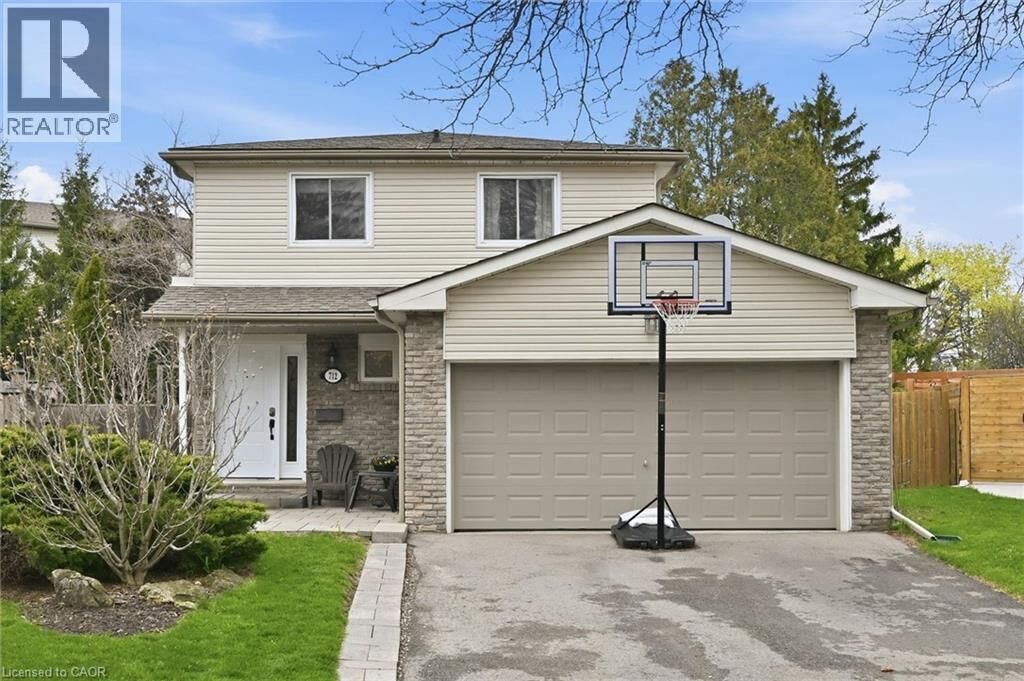 Property Photo:  712 Auburn Crescent  ON L7L 5B2 