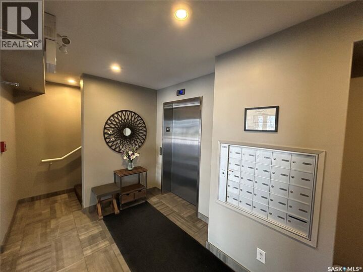 Property Photo:  2308 104 Willis Crescent  SK S7T 0Y2 