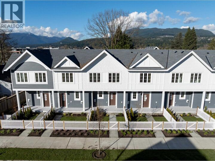 Property Photo:  2807 St. Andrews Street 3  BC V3H 2H3 