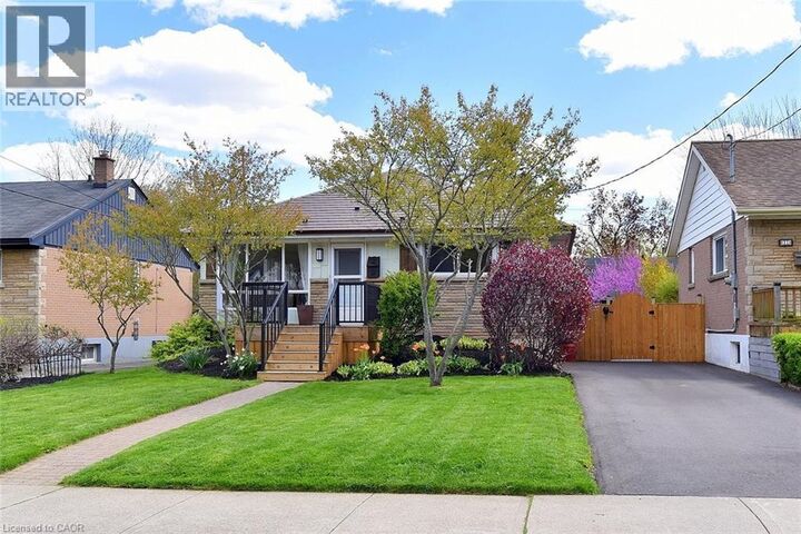 Property Photo:  9 Marion Crescent  ON L9H 1H9 