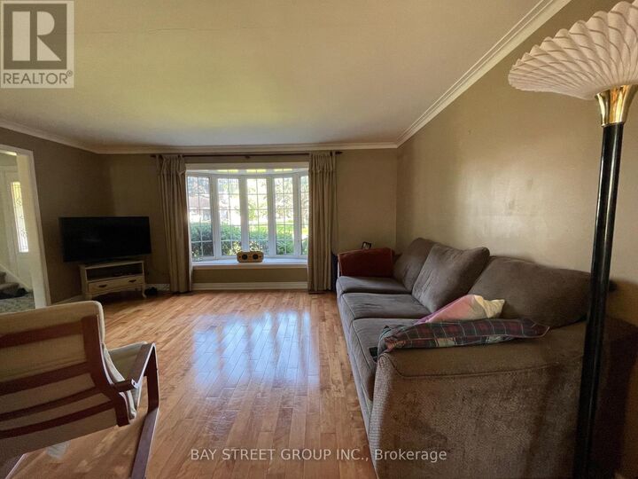 Property Photo:  129 Sherwood Forest Drive  ON L3P 1R2 