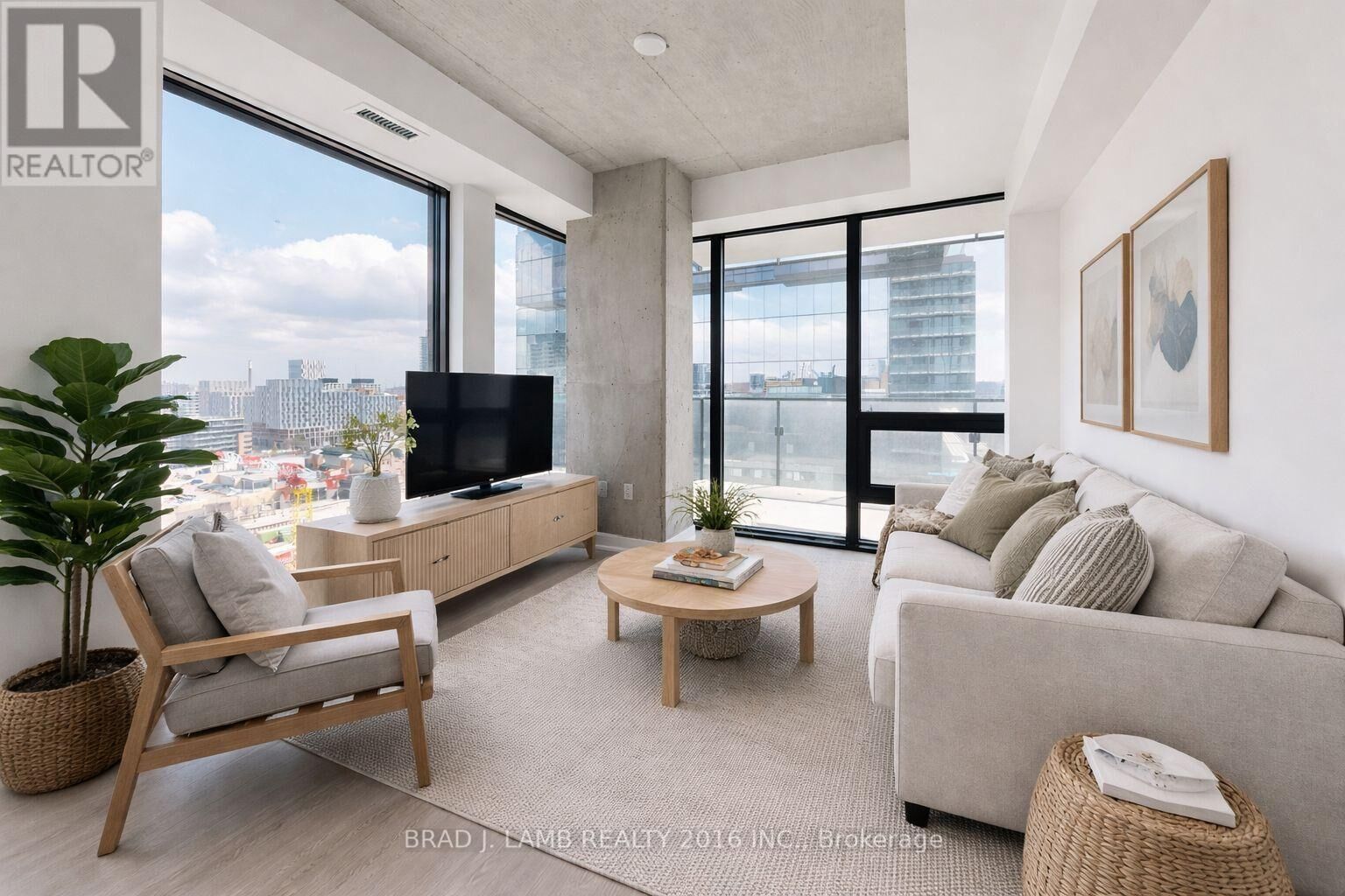 Property Photo:  284 King Street East 1702  ON M5A 1K4 