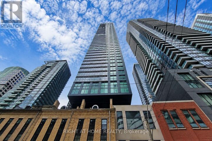 Property Photo:  327 King Street 1505  ON M5V 0W7 