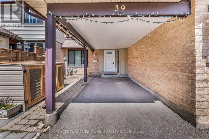 Property Photo: 39 Rushmore Crescent ON L6Z 1R1