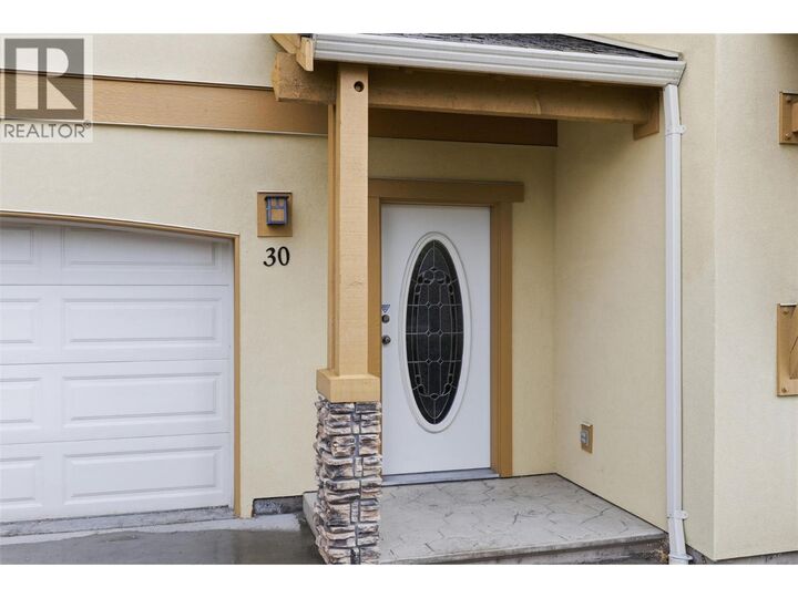 Property Photo:  1055 Aberdeen Drive 30  BC V1S 2A7 