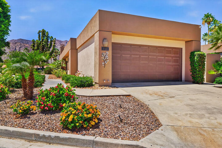 Property Photo:  55105 Oakhill  CA 92253 