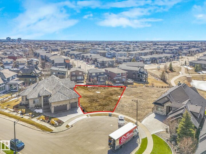 Property Photo:  2794 Wheaton Drive NW  AB T6W 2M6 