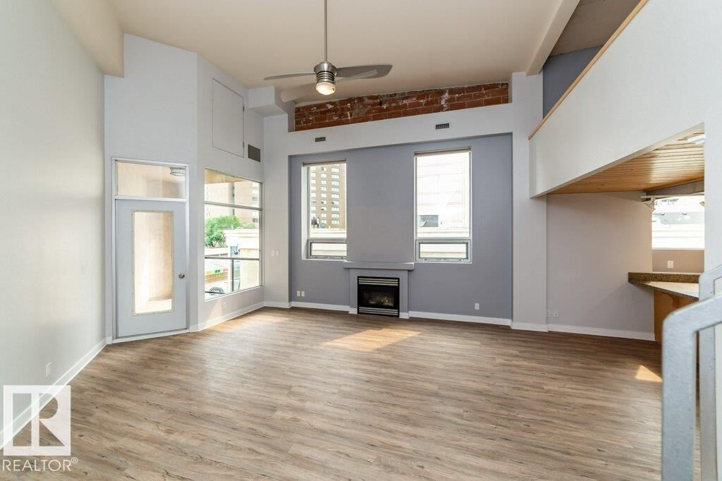Property Photo:  10009 102 Avenue NW 208  AB T5J 5B6 