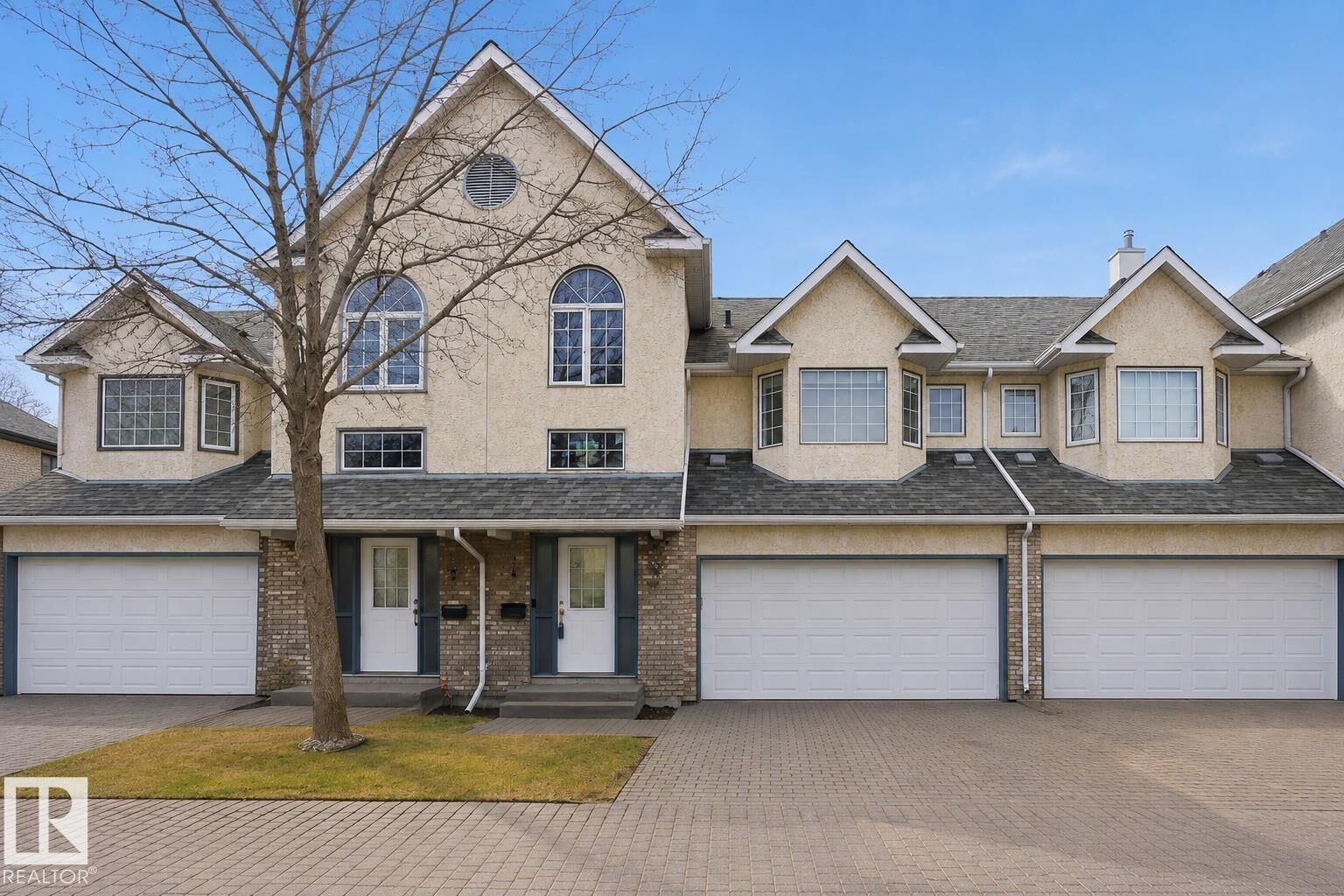 Property Photo:  90 Liberton Drive 4  AB T8N 5Z6 