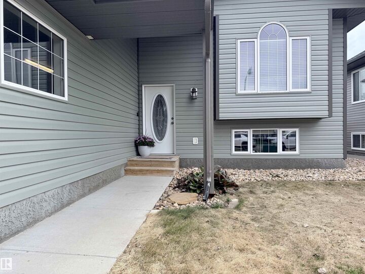 Property Photo:  5705 52 Avenue  AB T0A 3A1 