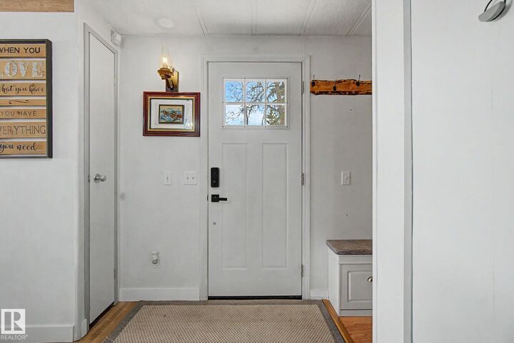 Property Photo:  666 Blue Heron Drive  AB T0E 1V0 