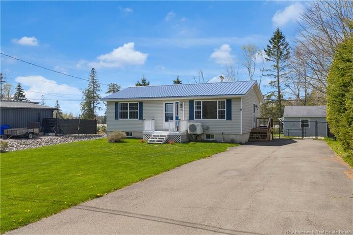 Property Photo:  61 Thomas Avenue  NB E5B 2M7 