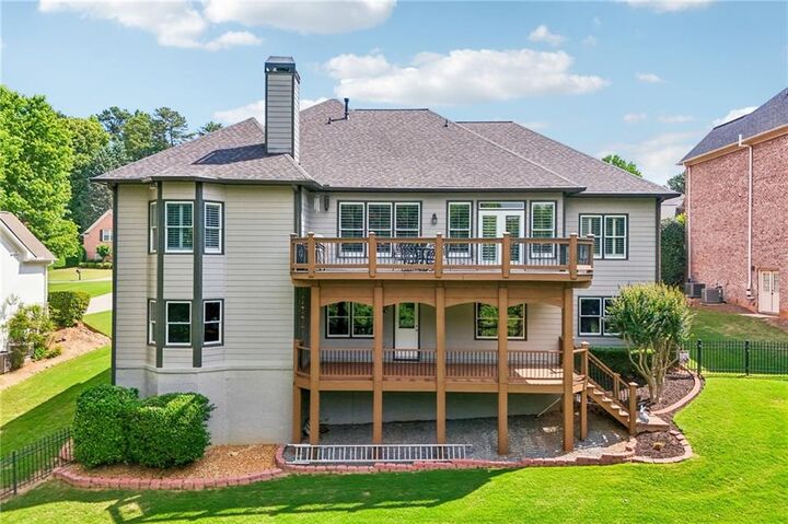 Property Photo: 6610 Bridlewood Way GA 30024