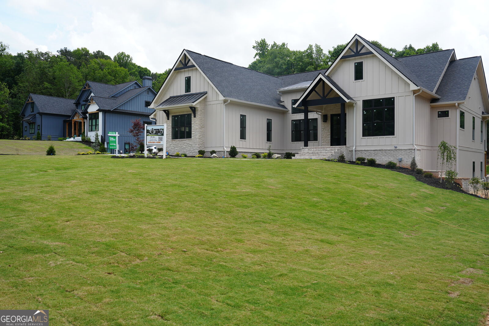Property Photo: 2468 NE Rockbridge Road NW GA 30012