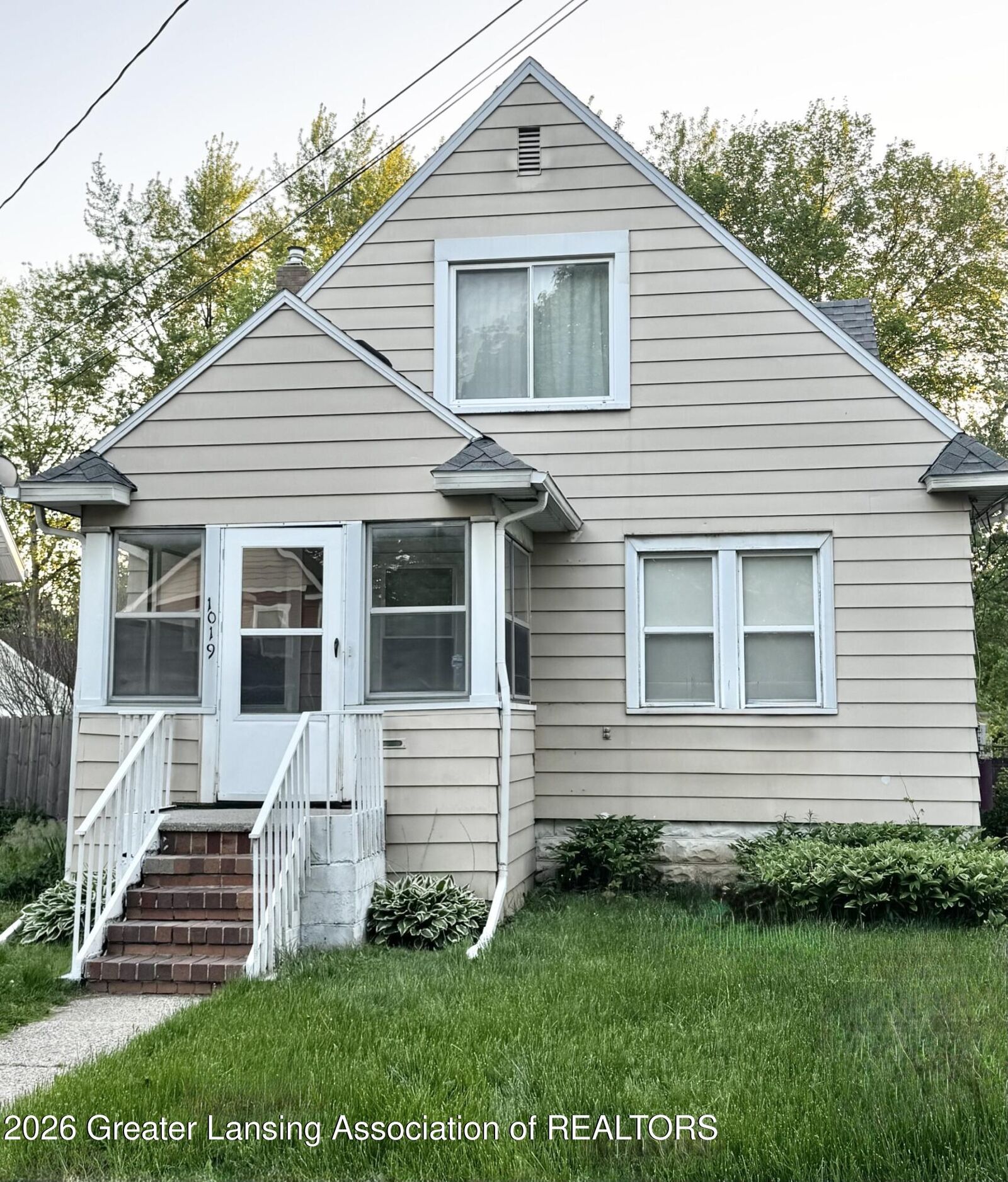 Property Photo: 1019 N Jenison Avenue MI 48915