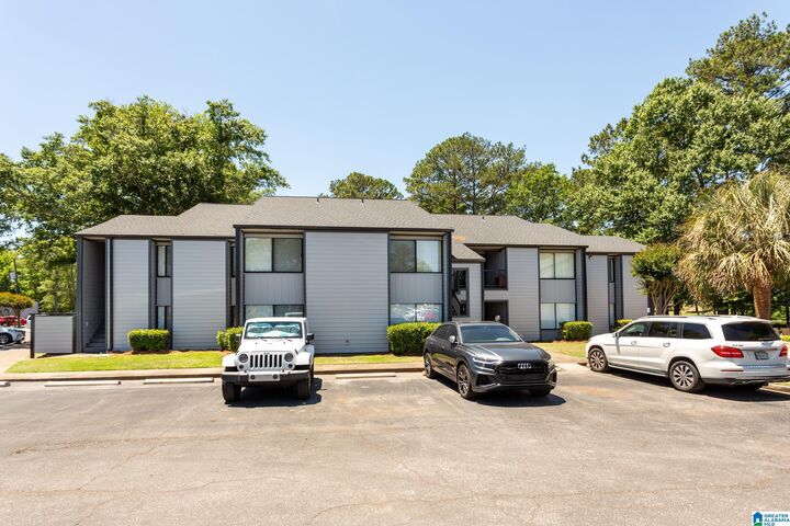 Property Photo: 404 Paradise Isle 404 AL 35135