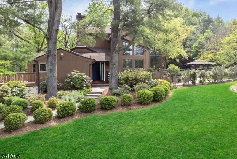 Property Photo:  994 Mountain Ave  NJ 07922 