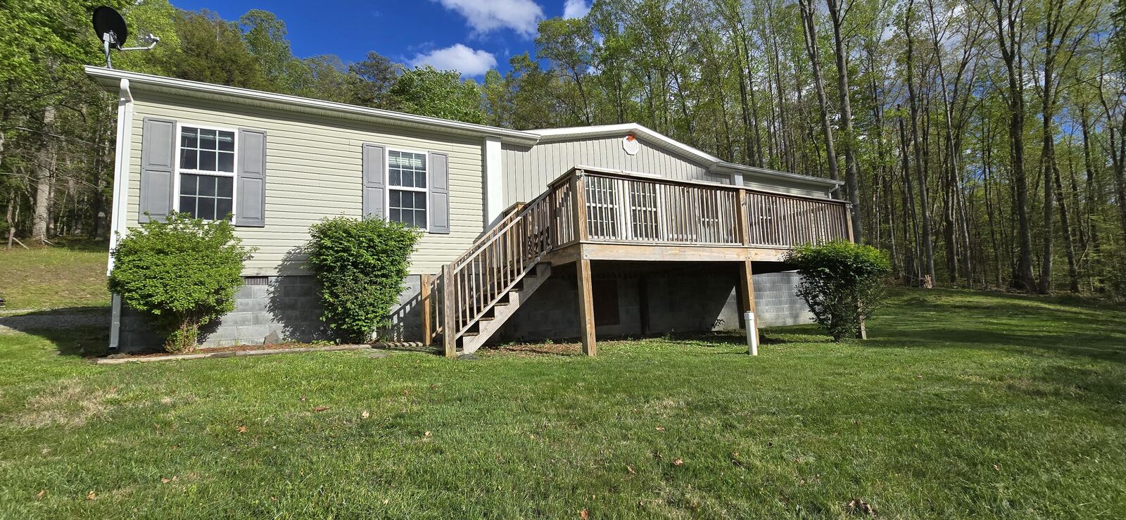 Property Photo: 99 Rocky Hollow Rd WV 24985