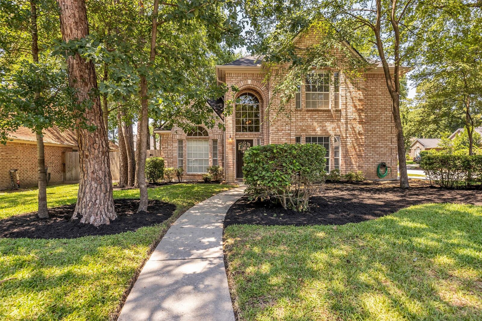 Property Photo: 900 Melanie Park TX 77304