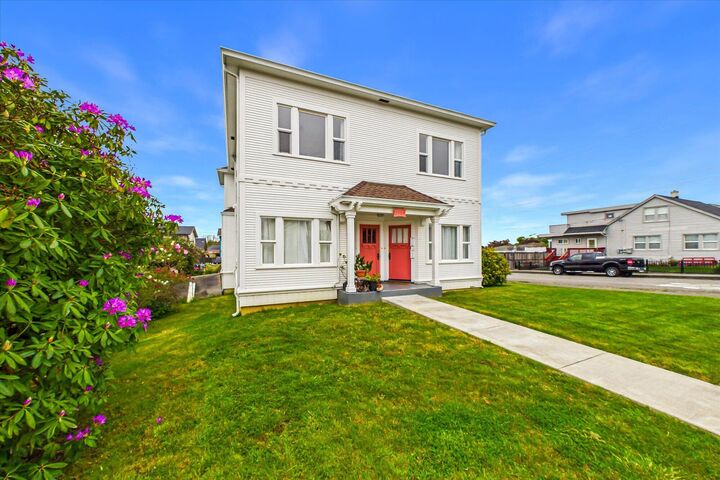 Property Photo: 2504 D Street CA 95501