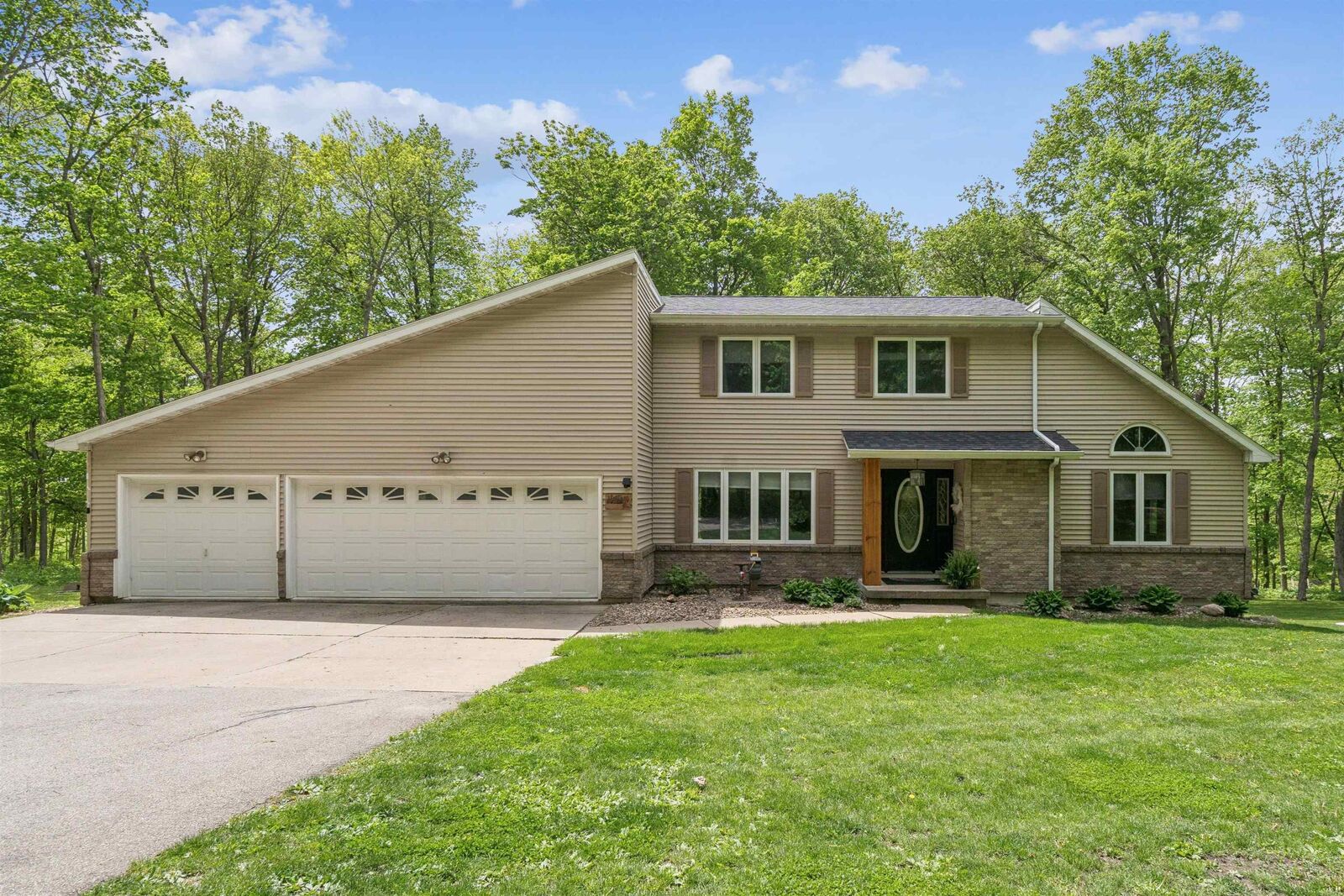 Property Photo: 112 Castle Lane IA 50622