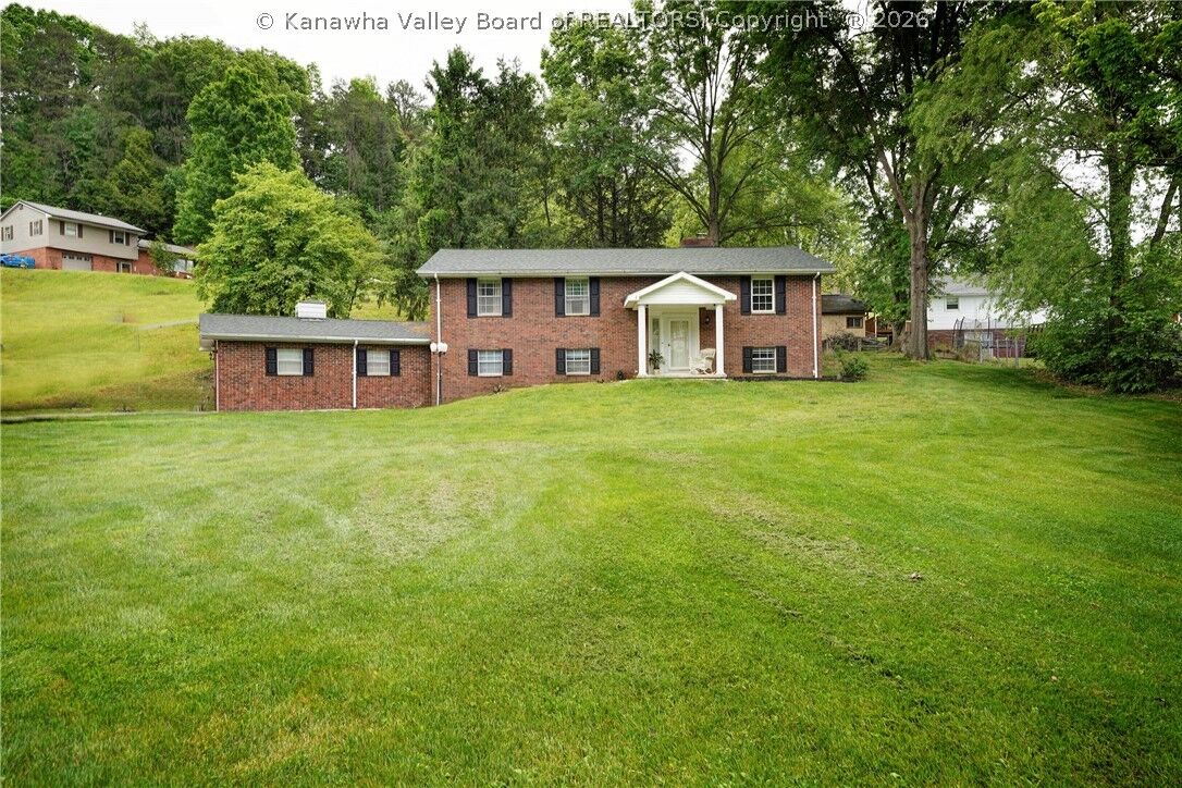 Property Photo:  108 Elm Street  WV 25071 