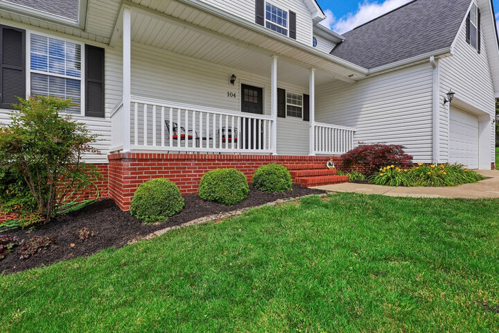 Property Photo: 104 Greenfield Court KY 40422