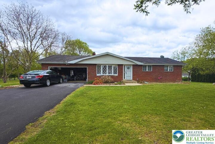 Property Photo:  510 Zucksville Road  PA 18040 