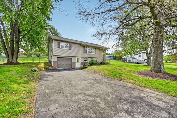 Property Photo:  31 Monarch Drive  NY 12550 