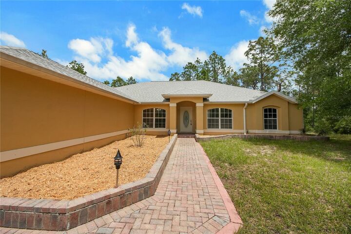 Property Photo: 20831 SW 59th Lane FL 34431