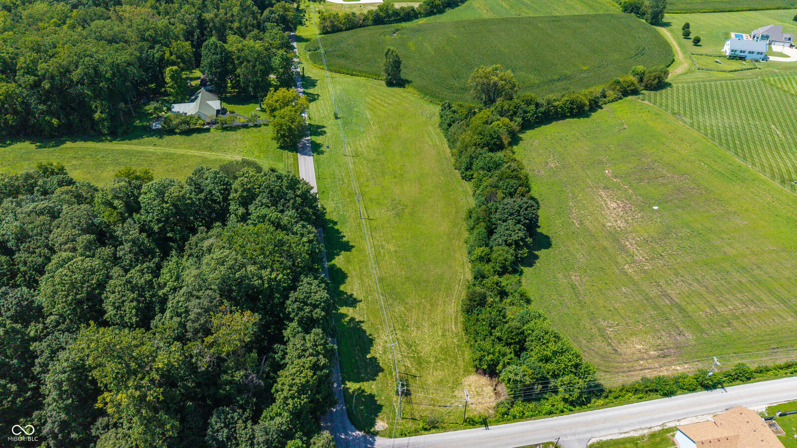 Property Photo: 6050 W Smokey Row Road IN 46143