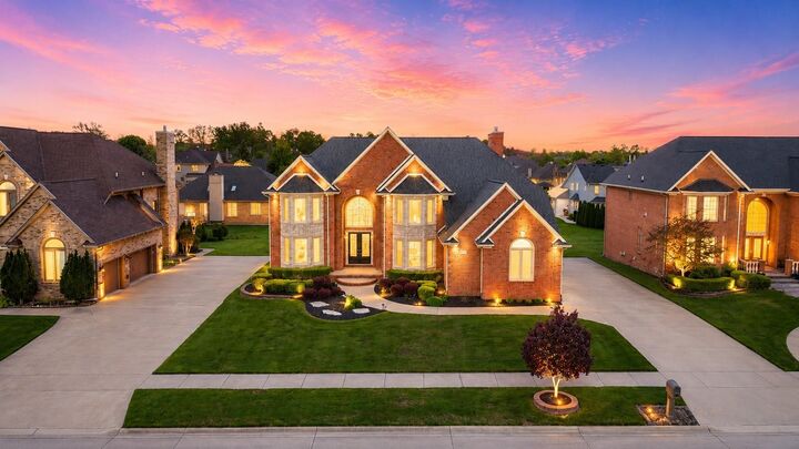 Property Photo:  43358 Chester Drive Drive  MI 48314 
