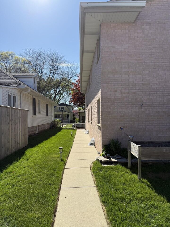 Property Photo:  4536 N Larkin St  WI 53211 