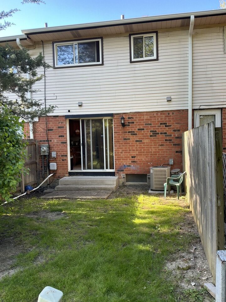 Property Photo:  