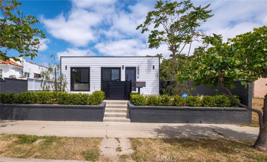 Property Photo:  24676 Woodward Avenue  CA 90717 