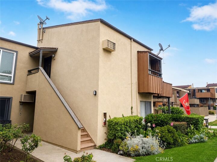 Property Photo:  1001 W Stevens 409  CA 92707 