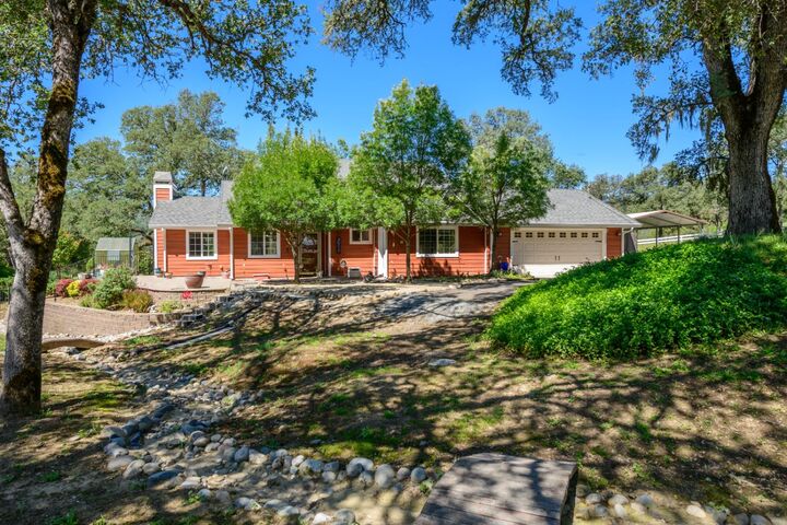 Property Photo:  1520 Golf Way  CA 95667 